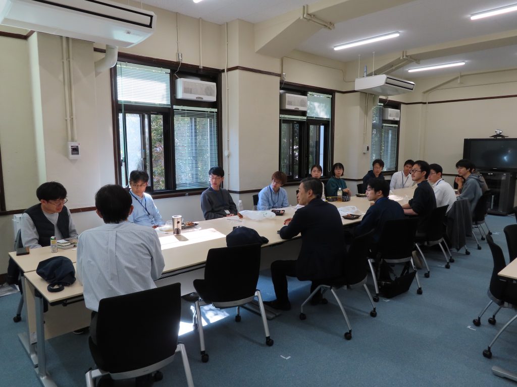 ランチョンミーティングを開催